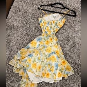 Style to moon gorgeous dress!